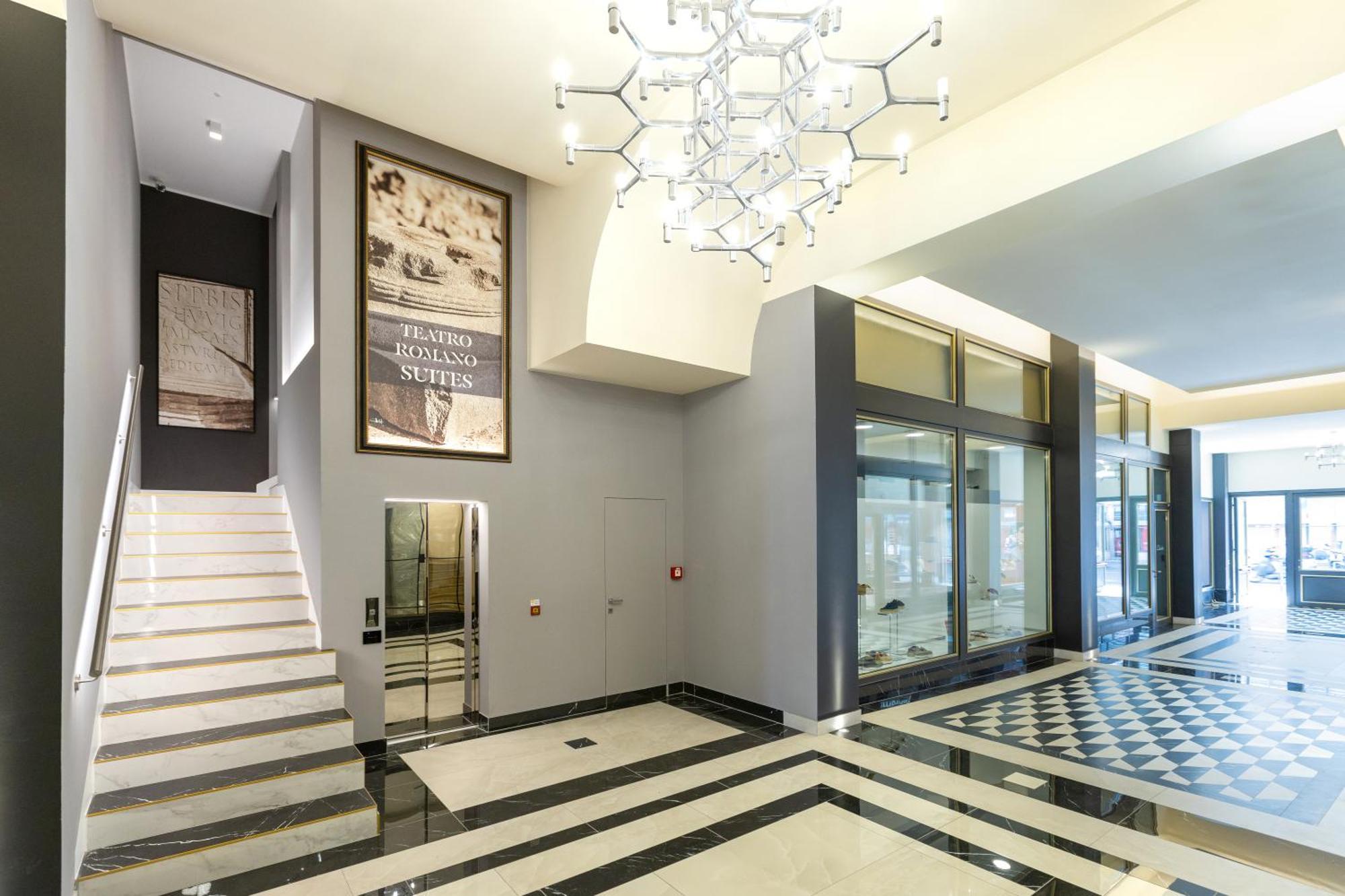 Teatro Romano Exclusive Suites Trieste Exterior foto